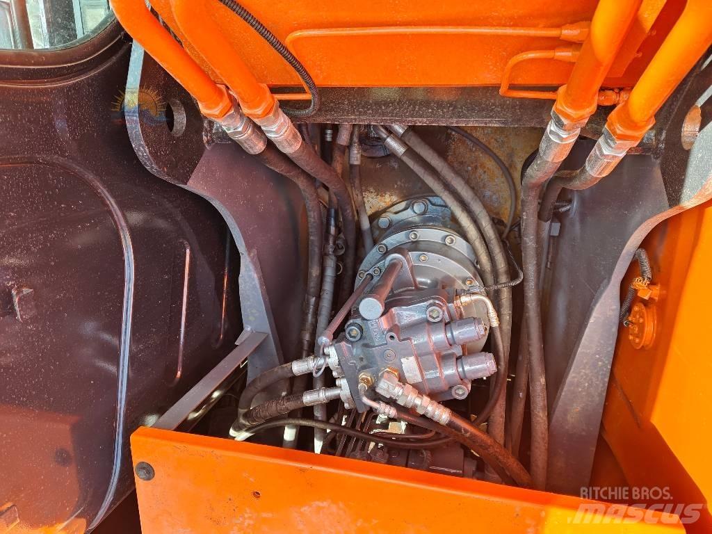 Hitachi ZX 130 Bagri goseničarji