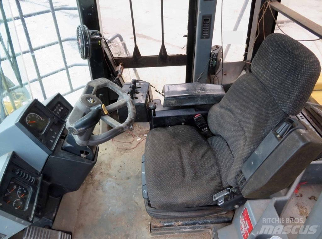 CAT 972 G Kolesni nakladalci