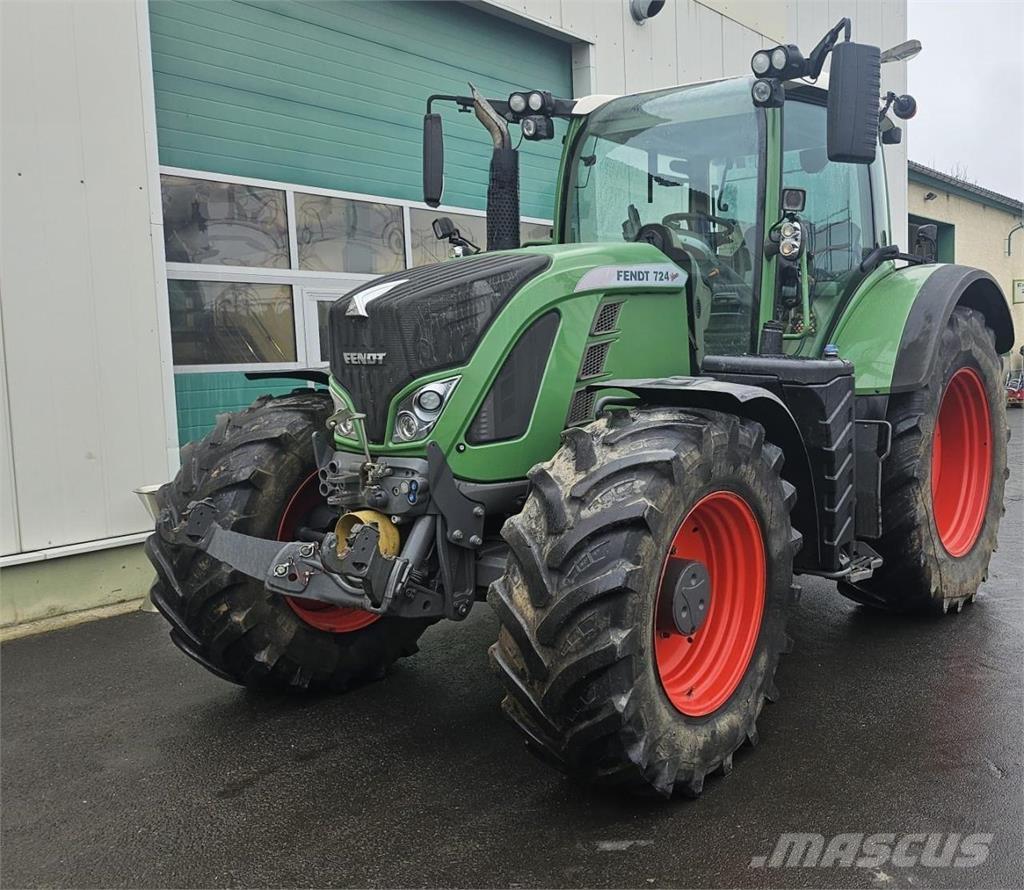 Fendt 724 Vario Traktorji