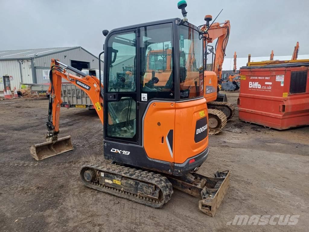 Doosan DX 19 Mini bagri <7t