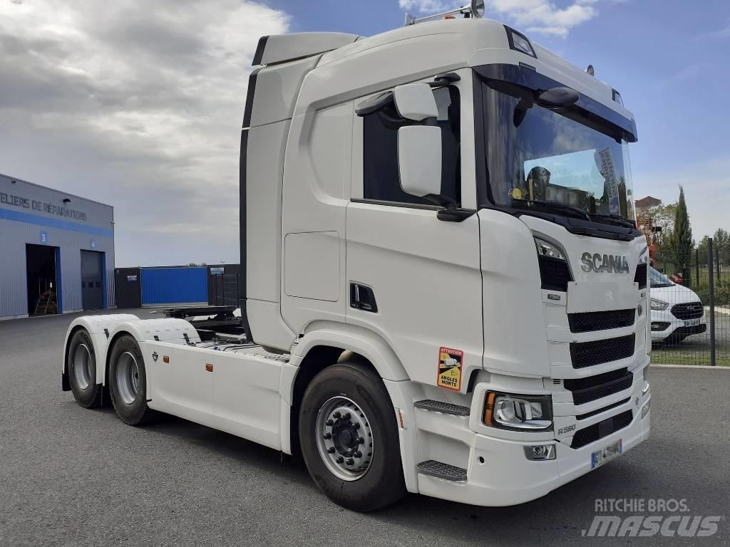 Scania R 590 V8 6x4 Vlačilci