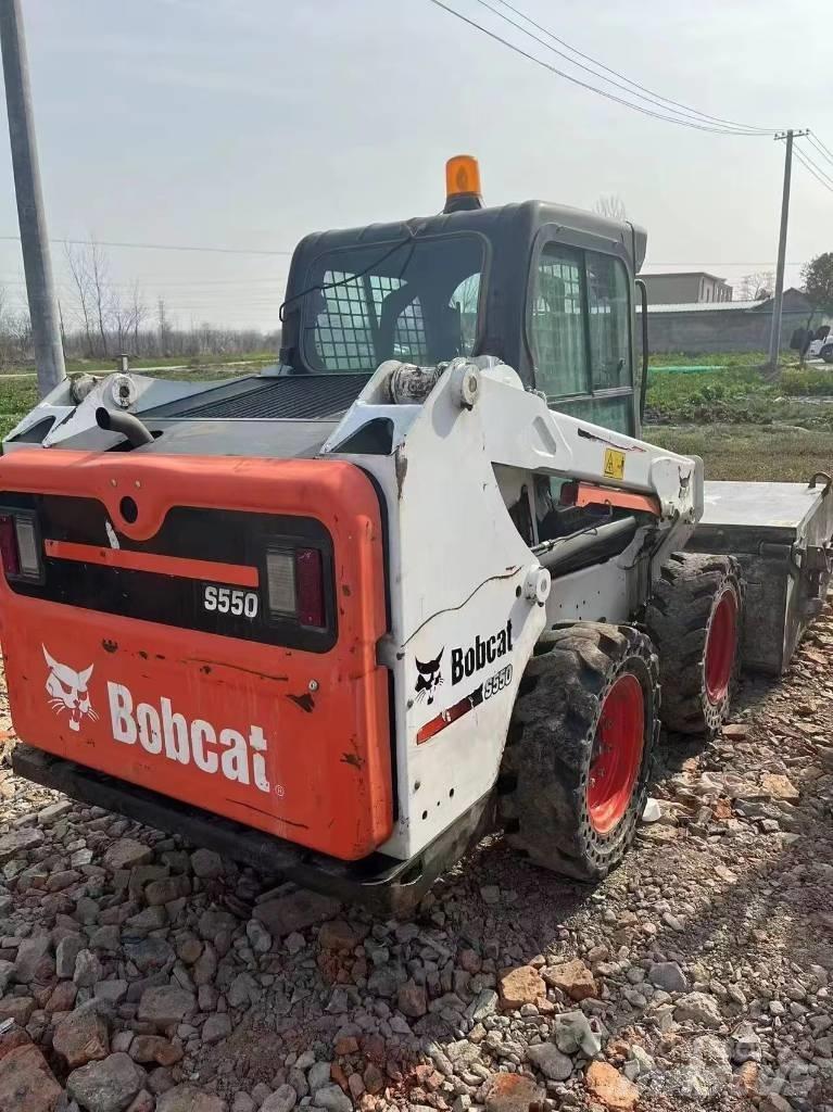 Bobcat S 550 Kolesni nakladalci
