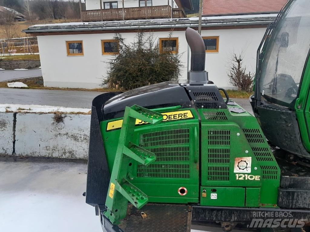John Deere 1210 E Forwarderji