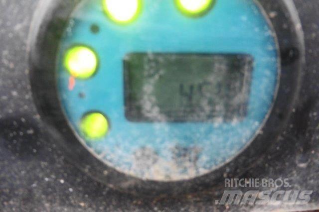 Haulotte Compact 8 Škarjaste dvižne ploščadi