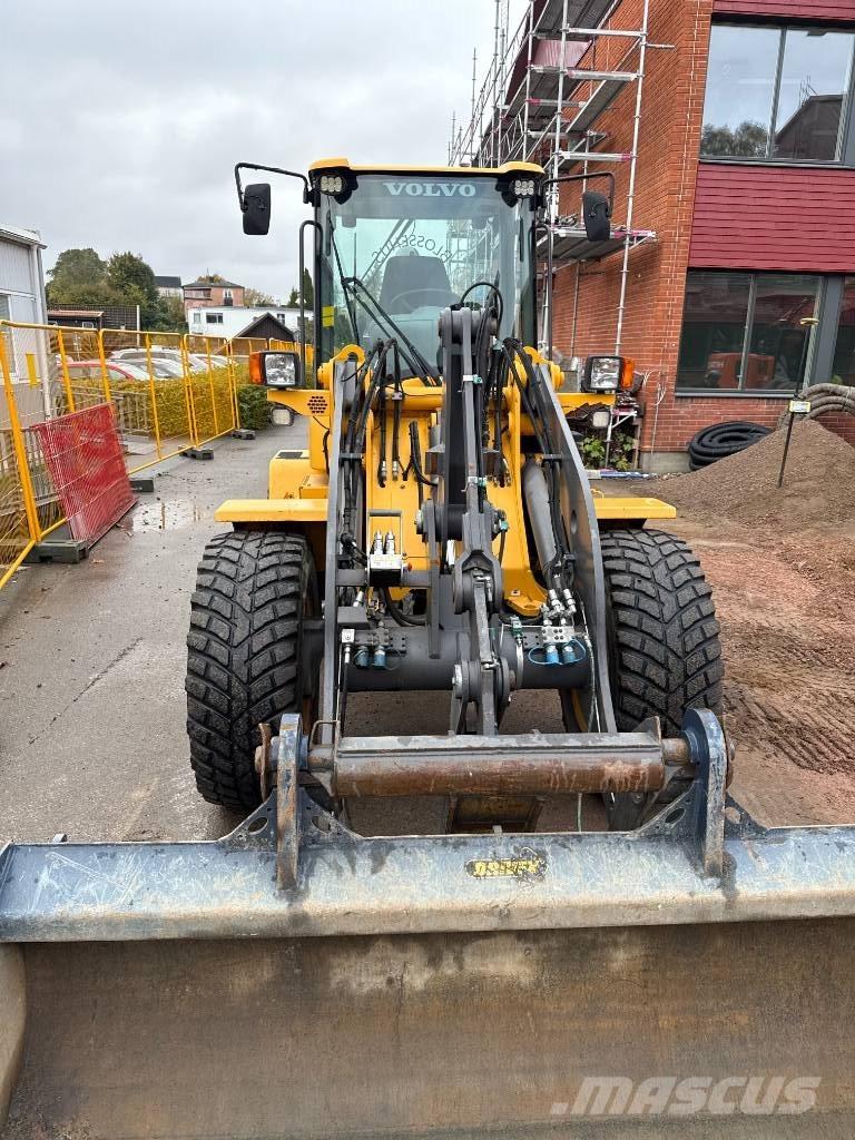 Volvo L 35 G Kolesni nakladalci