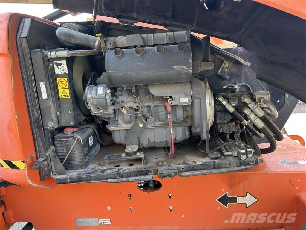 JLG 600 AJ (3218) Zglobne dvižne ploščadi