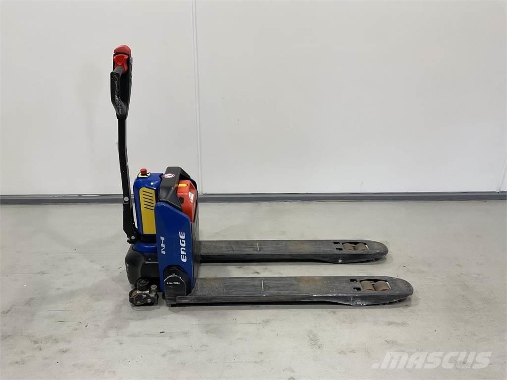 NH SKP1500E Električni nizko dvižni viličar