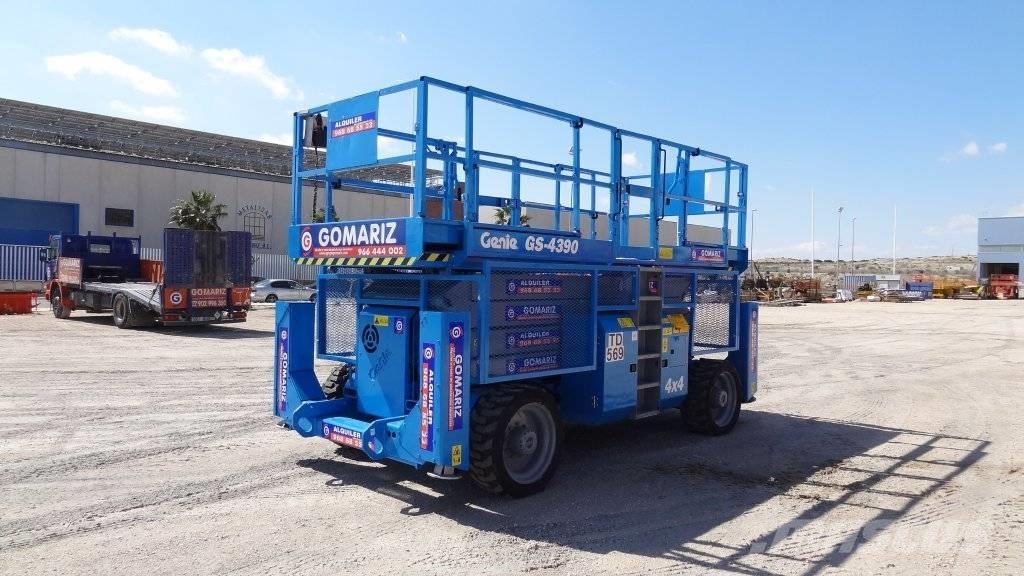 Genie GS 4390 RT Škarjaste dvižne ploščadi