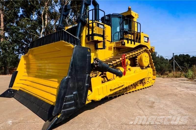 CAT D10T Buldožerji goseničarji