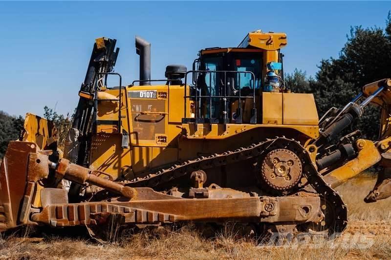 CAT D10T Buldožerji goseničarji