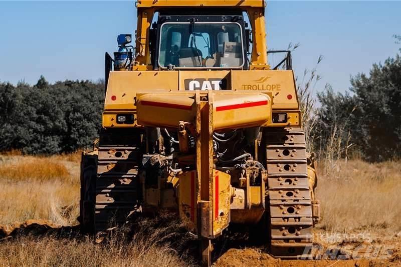 CAT D10T Buldožerji goseničarji