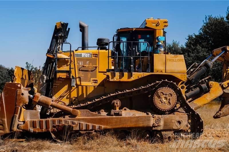 CAT D10T Buldožerji goseničarji