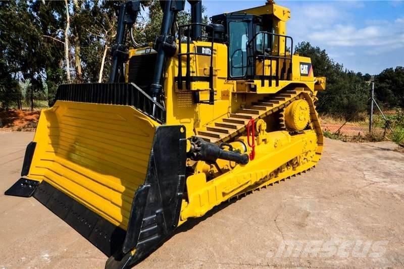 CAT D10T Buldožerji goseničarji