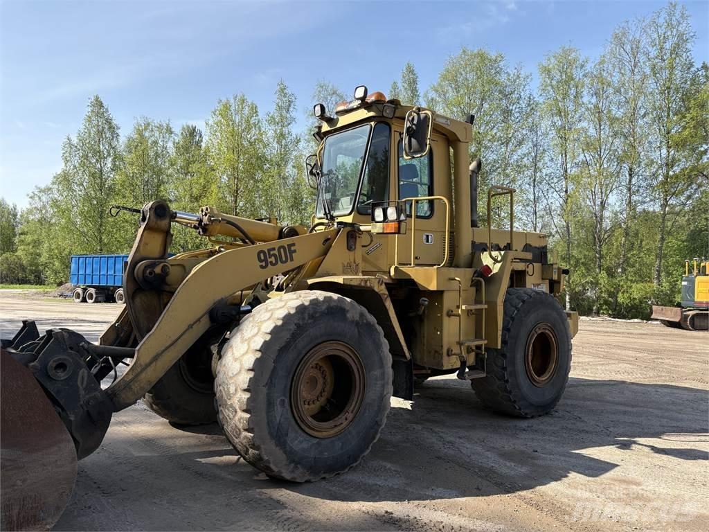 CAT 950F Kolesni nakladalci