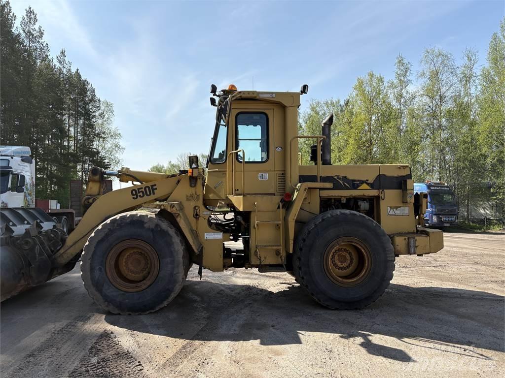 CAT 950F Kolesni nakladalci