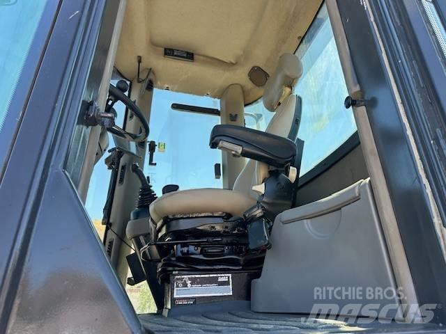 CASE 621 F XT Kolesni nakladalci