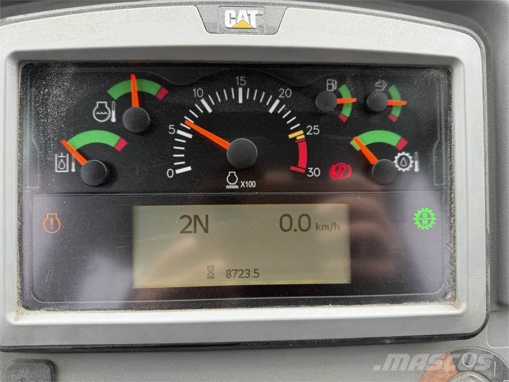 CAT 980M Kolesni nakladalci