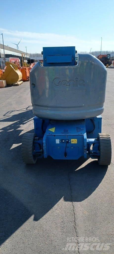 GENIE Z-40/23N RJ Zglobne dvižne ploščadi