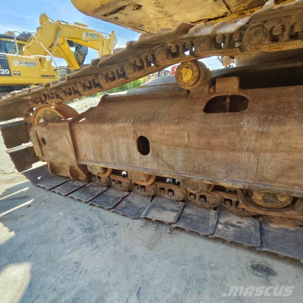 Komatsu PC 240 LC-7 Bagri goseničarji