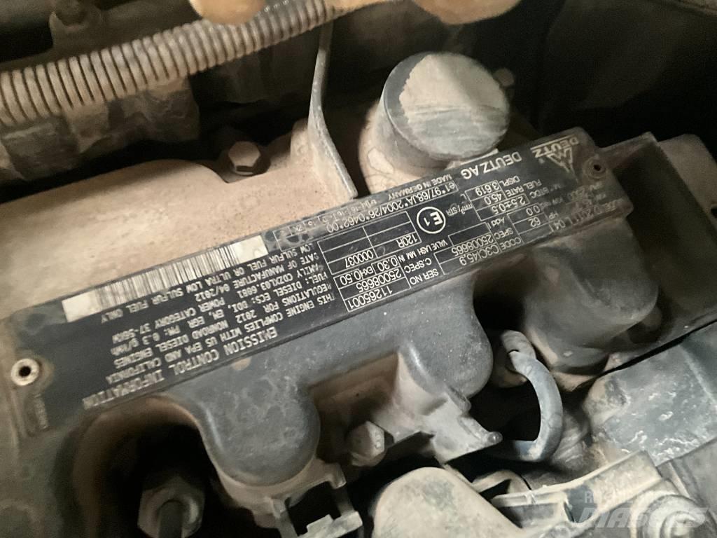 JCB 406 B Kolesni nakladalci