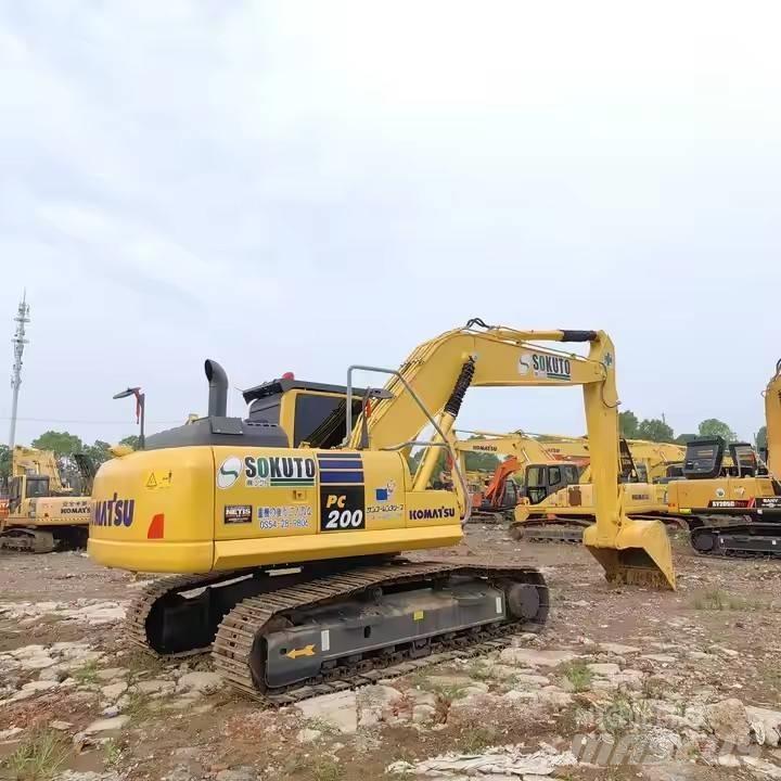 Komatsu PC200 Midi bagri 7t – 12t