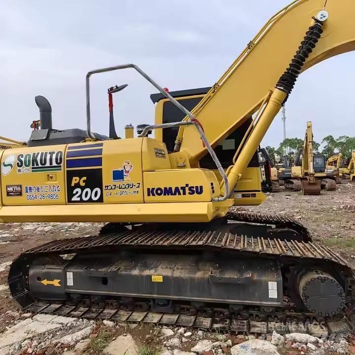 Komatsu PC200 Midi bagri 7t – 12t