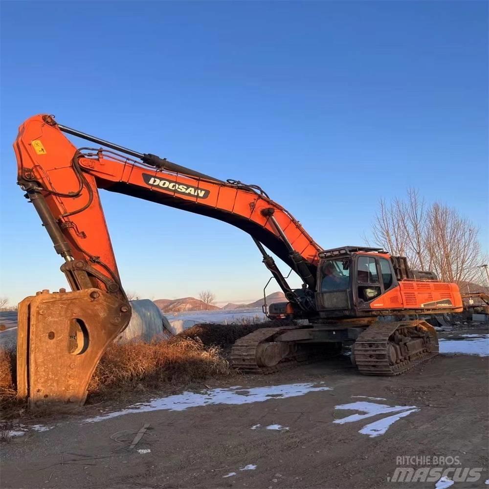 Doosan DX150LC-9C Bagri goseničarji