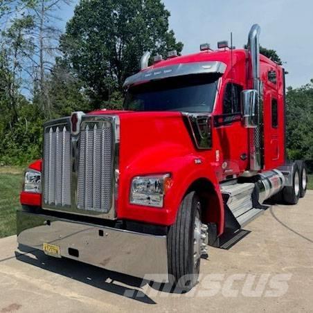Kenworth W 990 Vlačilci