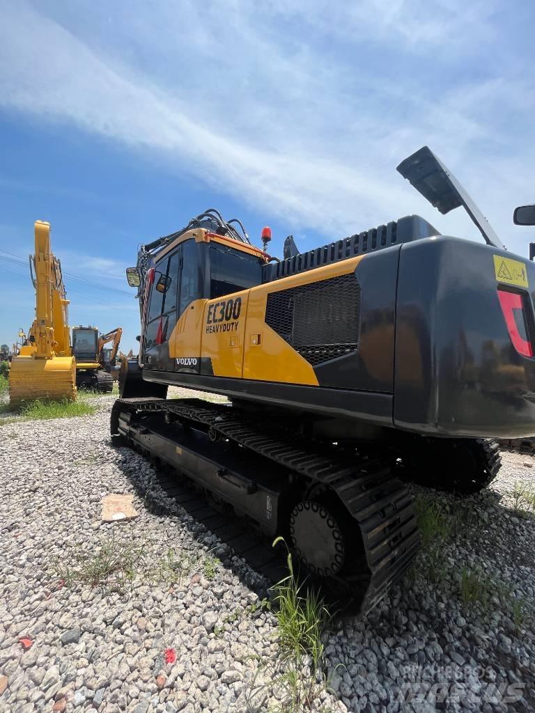 Volvo EC 300 Bagri goseničarji