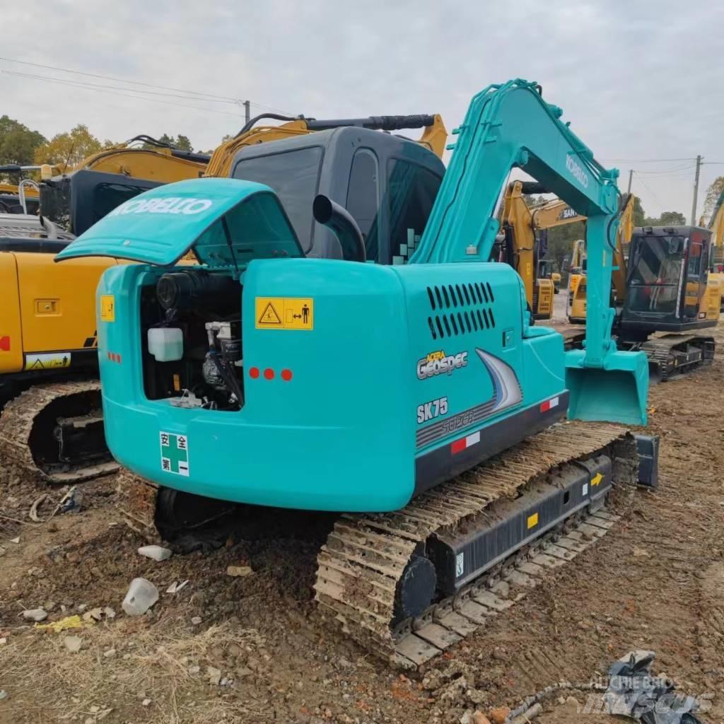 Kobelco SK 75 Bagri goseničarji