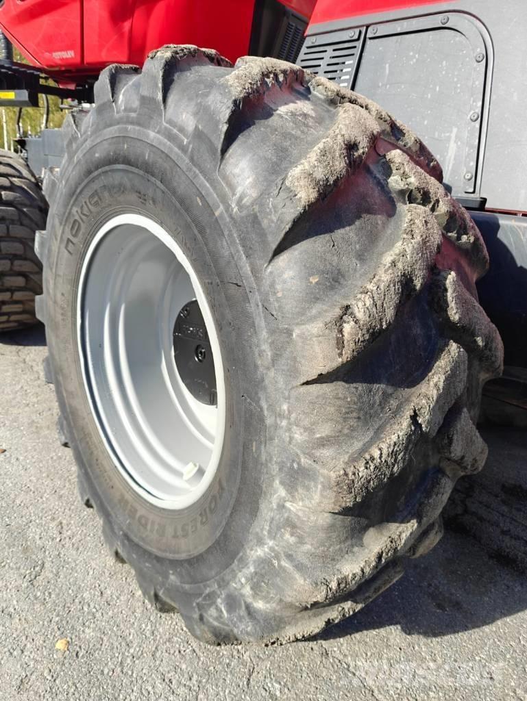 Komatsu 951 Harvesterji