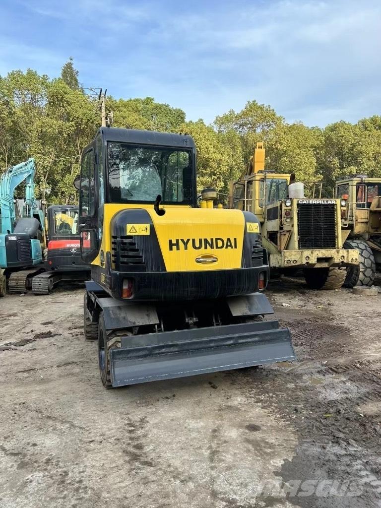 Hyundai 60 W-7 Bagri na kolesih