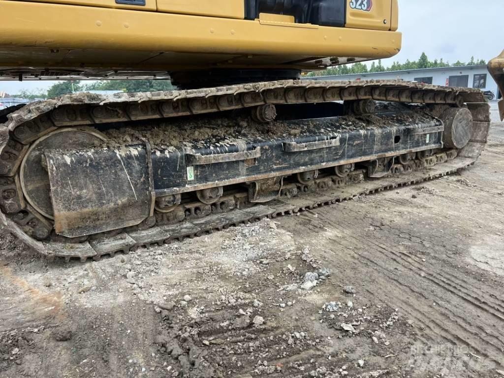 CAT 323 GC Bagri goseničarji