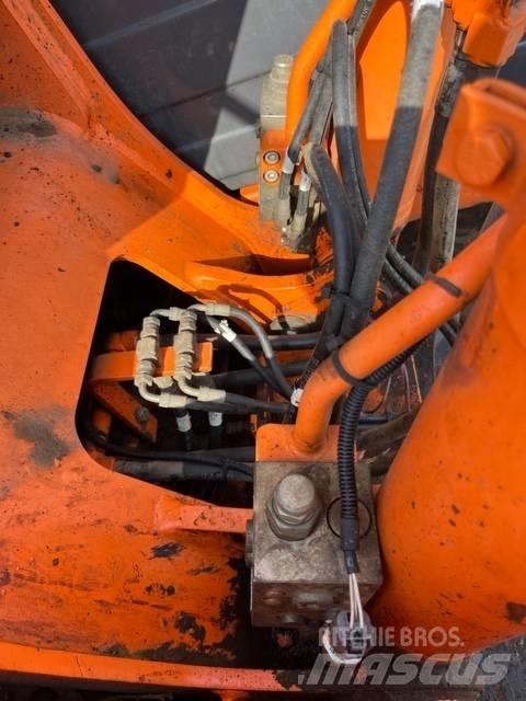 Doosan DX 140 LC Bagri goseničarji