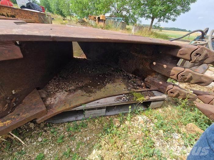 CASE 988 - Žlice