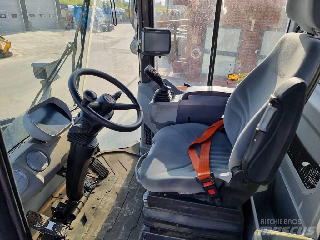 Doosan DL 380-7 Kolesni nakladalci