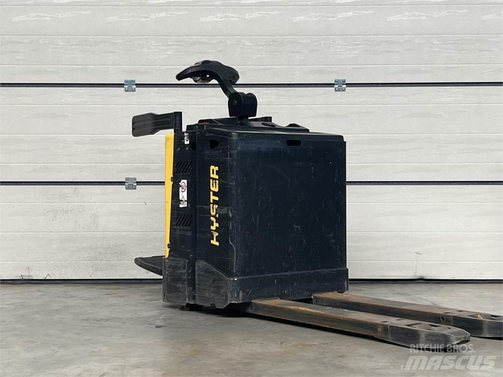 Hyster P2.0S Električni nizko dvižni viličar