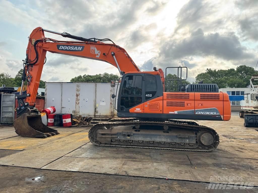 Doosan DX 300 LC-5 Bagri goseničarji