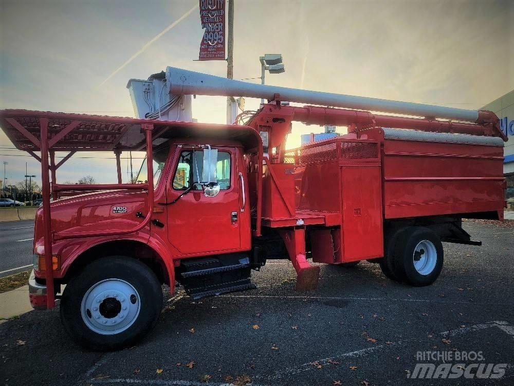 International 4700 Avtokošare