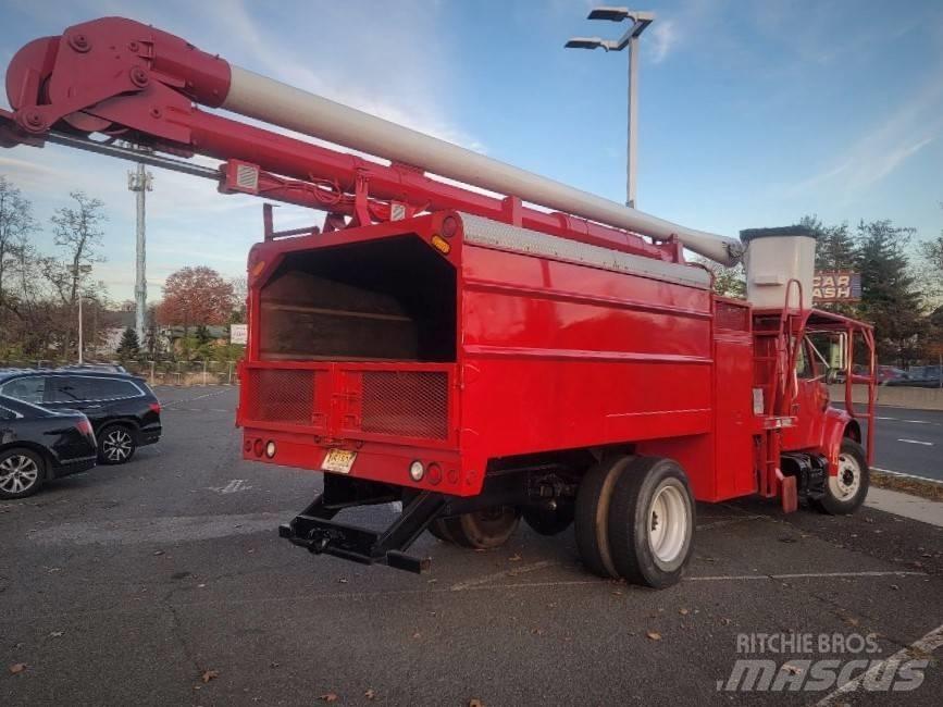 International 4700 Avtokošare