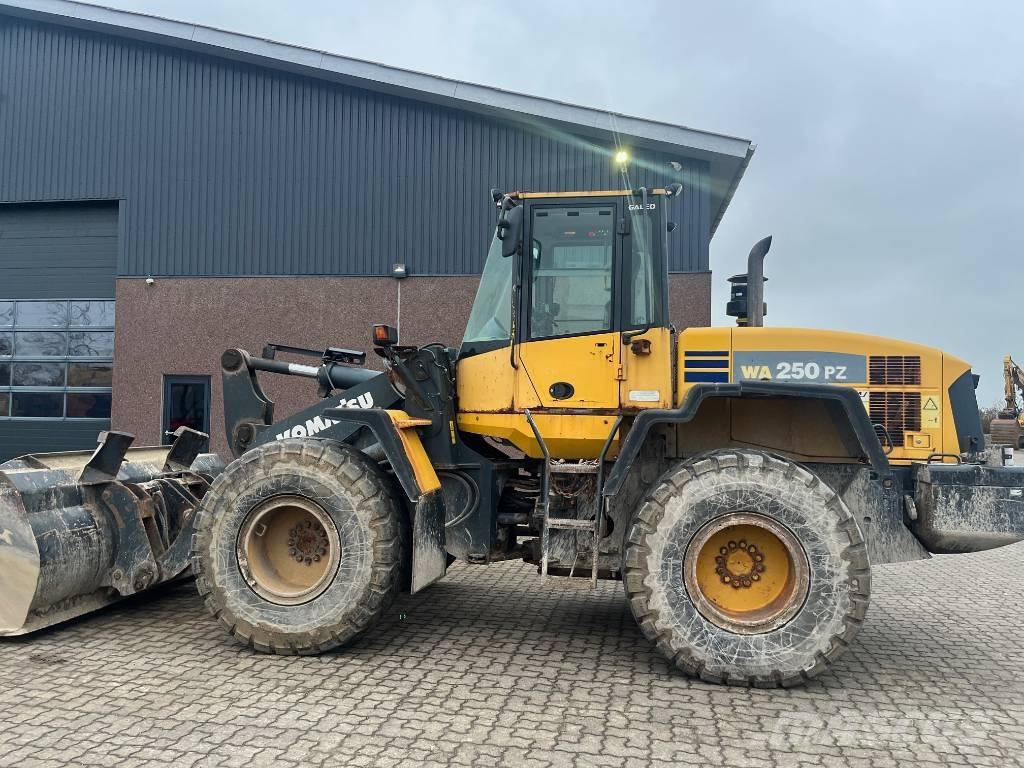 Komatsu WA 250 PZ-5 Kolesni nakladalci