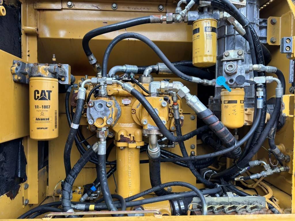 CAT 325 CL Bagri goseničarji