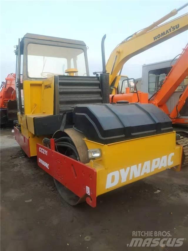 Dynapac CC211 Enojni valjarji