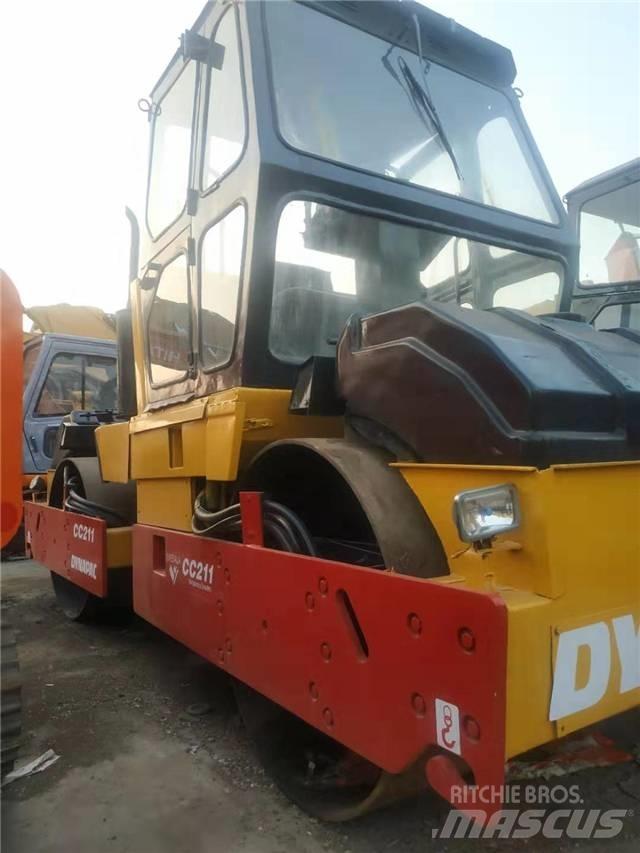 Dynapac CC211 Enojni valjarji