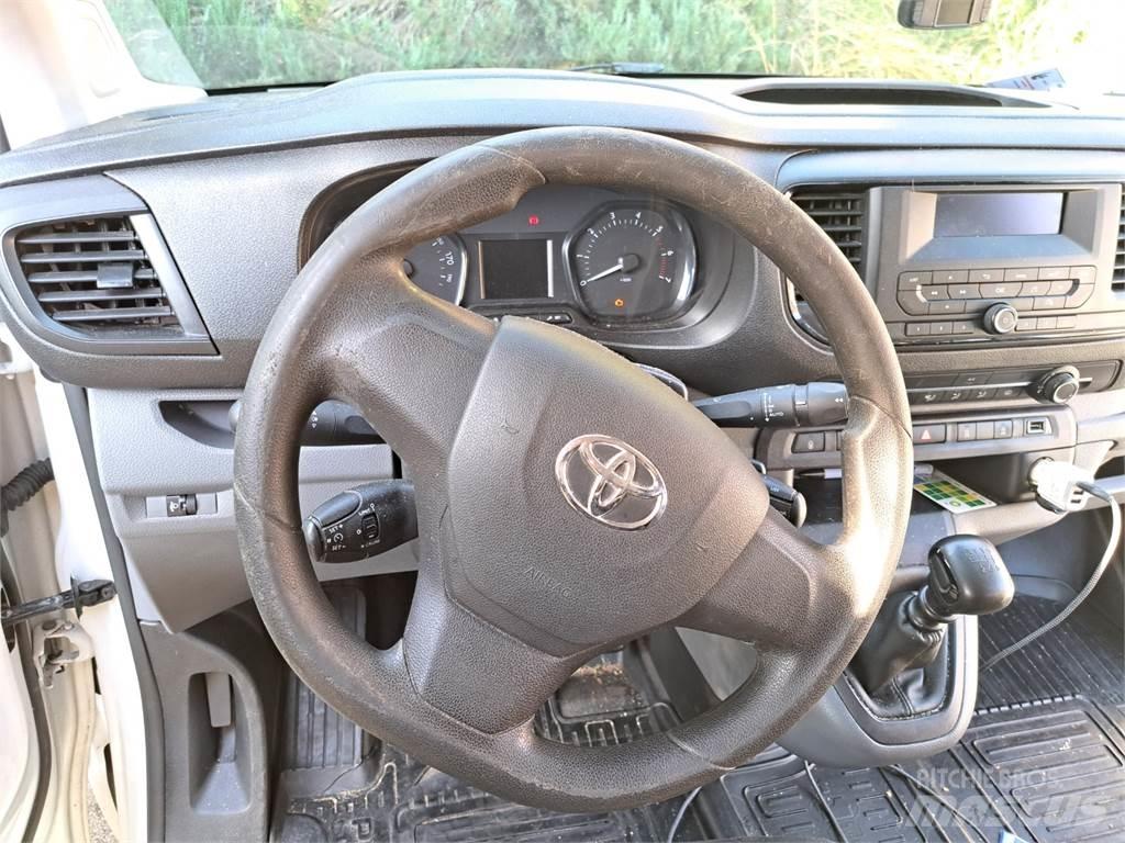 Toyota PROACE Avtomobili