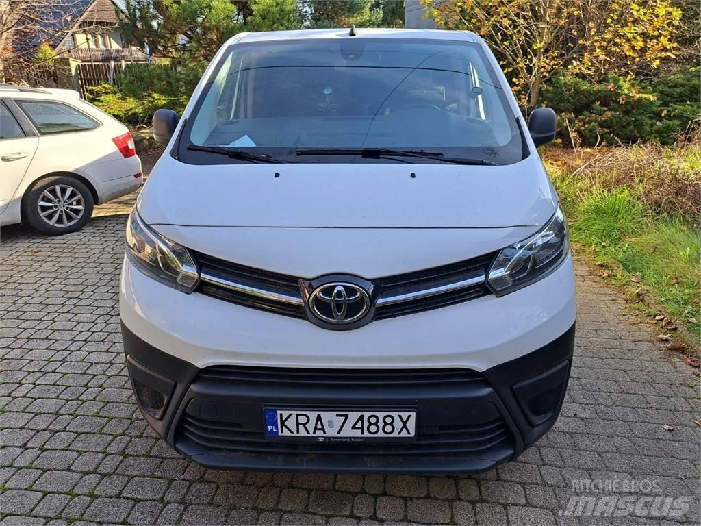 Toyota PROACE Avtomobili