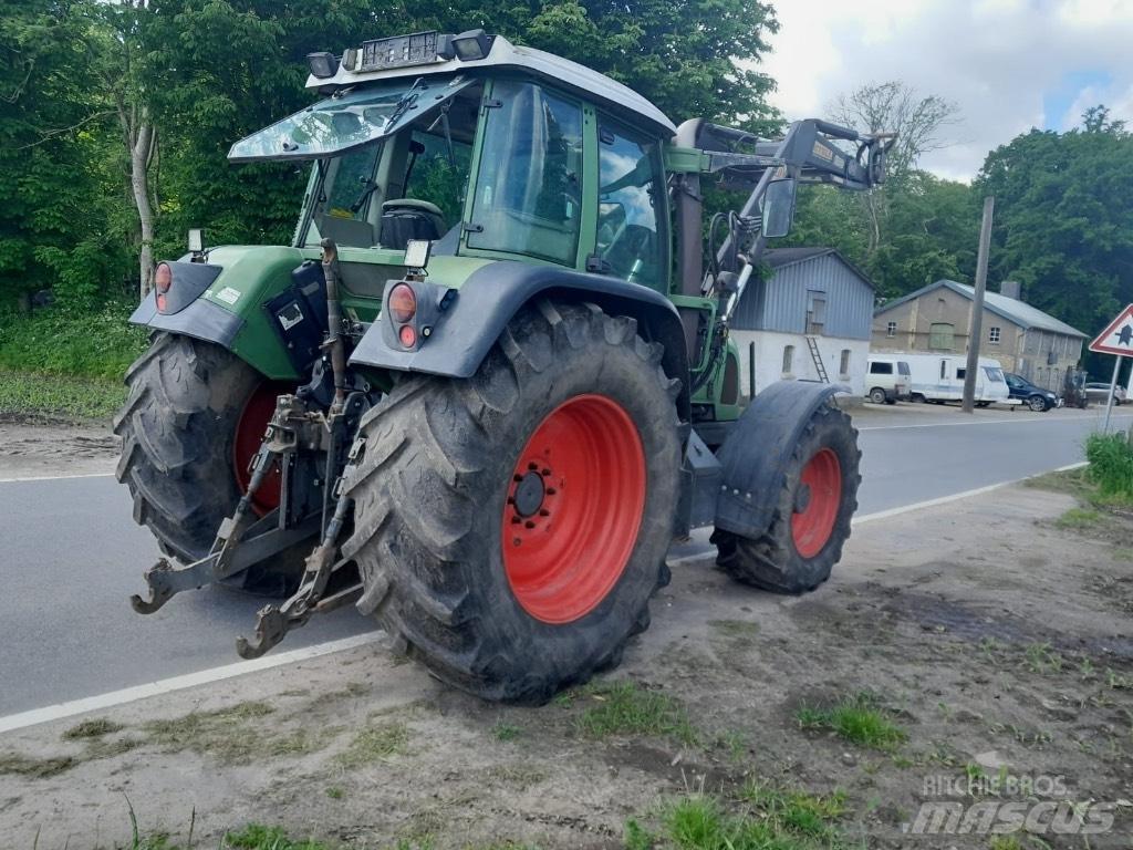 Fendt 712 Vario Traktorji