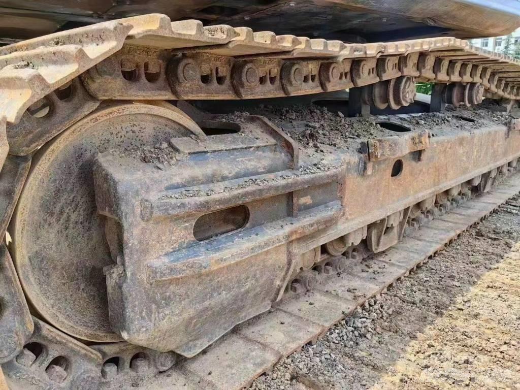 Doosan DX 300 Bagri goseničarji