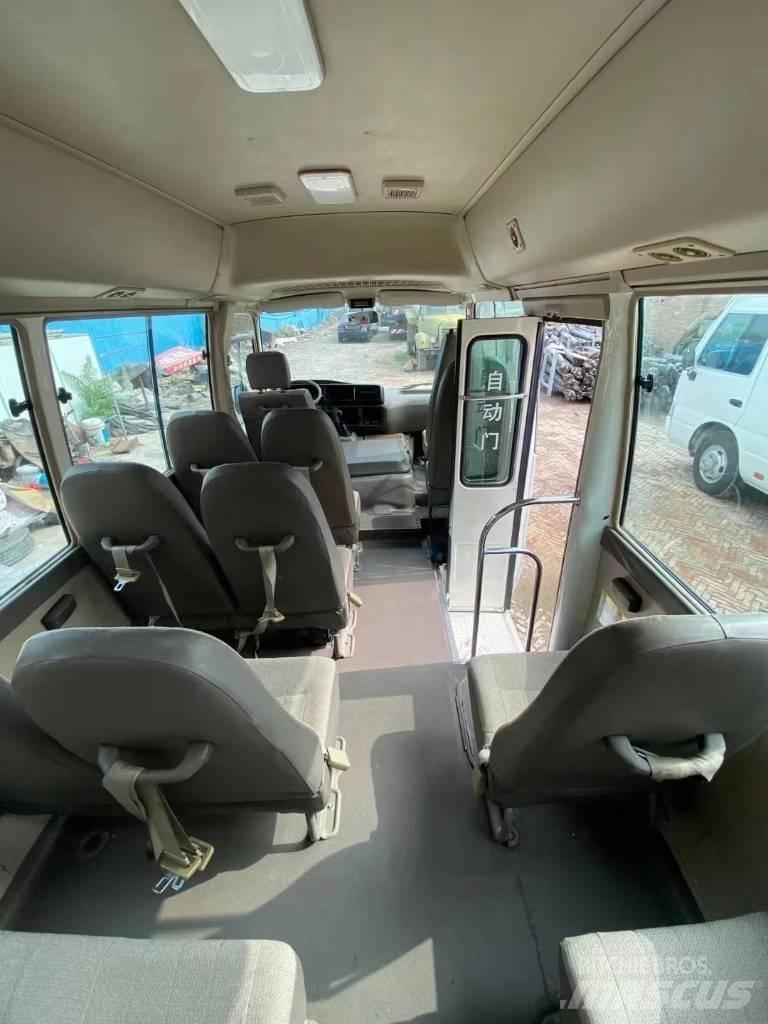 Toyota Coaster Bus Mini avtobusi