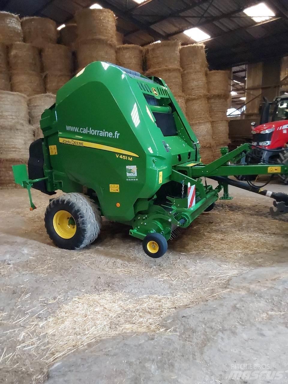 John Deere V 451 M Balirke (okrogle bale)